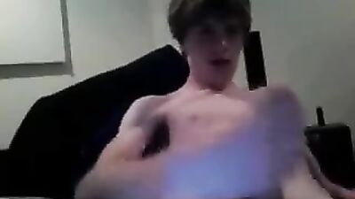 Gay Amateur Fitness Model with a Huge Cock Gives Himself a Hand Job