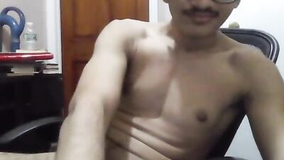 Asian Amateurs with Huge Cocks Taking Selfies and Jerking Off Live on Cam