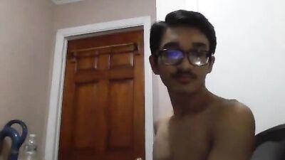 Asian Amateurs with Huge Cocks Taking Selfies and Jerking Off Live on Cam