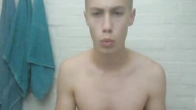 Amateur Solo: Super Cute Blonde Guy Bathroom Wank and Cum