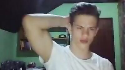 Straight Fitness Model Delivers a Hot Hand Job on Live Cam