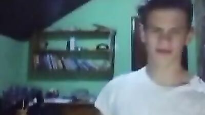 Straight Fitness Model Delivers a Hot Hand Job on Live Cam