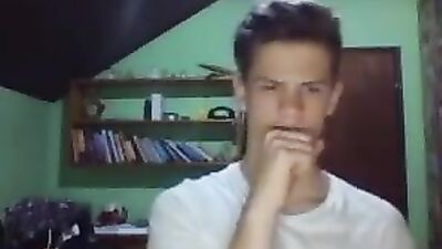 Straight Fitness Model Delivers a Hot Hand Job on Live Cam