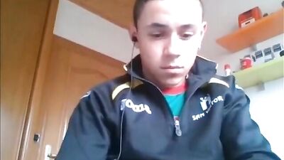 Gay Muscle Cutie Jerks Off And Cums Hard On Cam!