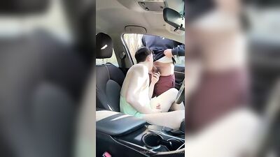 Bareback Bear Hits a Twink with Creamy Cumshots in the Parked Car with Older Men