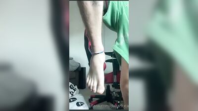 Dads Feet - A Bears Foot Fetish Solo