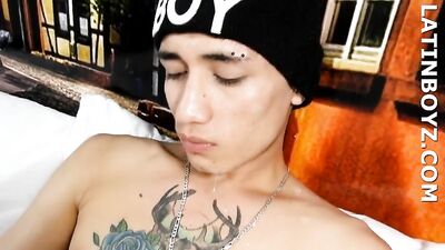 Marcy Twinks Big Shoot - A Teen Twink Gets Tossed by a Huge Cock, and Then Masturbates with a Collection of Sex Toys