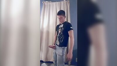 Hung Italian Stallion: A Webcam Twinks Sexy Encounter with a Huge, Cut Cock