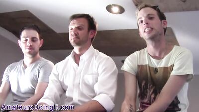 Gay amateurs suck cocks