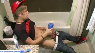 Robbie Callahan Fucks Fleshlight