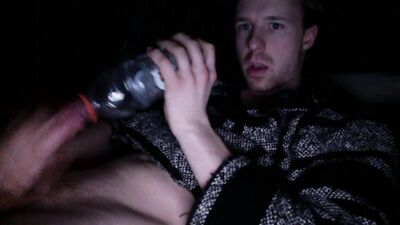 Fan Requested Vid: jerkin off in2 Gatorade bottle