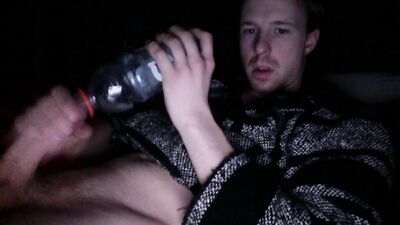 Fan Requested Vid: jerkin off in2 Gatorade bottle
