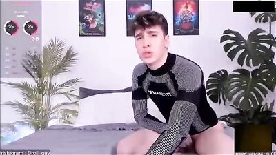 Webcam Doll: The Fake Boyfriend