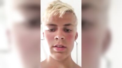 Hands on, Going Solo! Beautiful blonde teen wanks with finesse