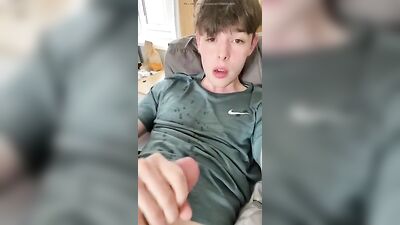 Handjob of a Lifetime Leaves Harry Cumming All Over Himself