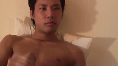 Bareback Bukkake in Beijing: Chinese Sun Gods