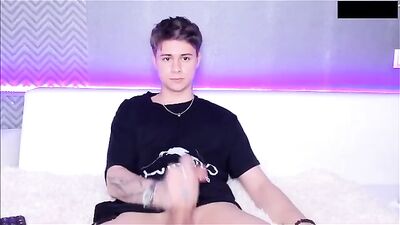 Young and Hung: Lance Bells Gay Webcam Boys