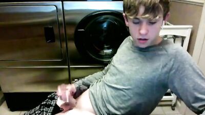 Young Evan Gets Off With Himself While Chatting Online - Part 21