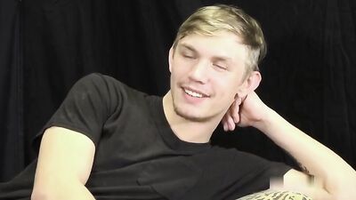 One-handed, redneck anal fun with a cum shot finale