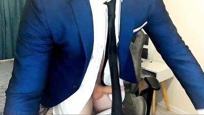 Young and Tall: A Web Cam Experience with a Blonde Twink