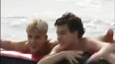 The Vintage Hole: A Holiday Cumshot Delight with Twink Action