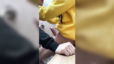 Friendly Chinese Suck-Up: Mandarin Muff Diver