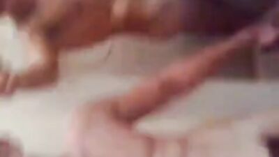 Two amateurs have fun with big cocks while enjoying bisexual play in public!