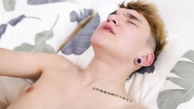 Back to Braces: Boy Butts, Barebacked Blowjobs and Bareback Cum Shots