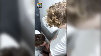 Handjob & Blowjob in the Bathroom! XZ5680