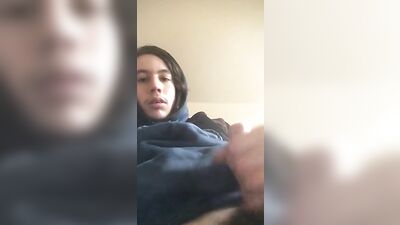 Twink Cam Action: Behind the Scenes of a Hot Solo Wank!