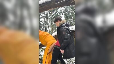 Snowy Raw Fucking: Two Hotties Bareback in the Snow 954