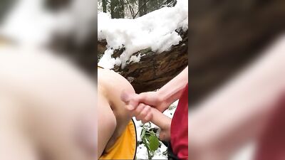Snowy Raw Fucking: Two Hotties Bareback in the Snow 954