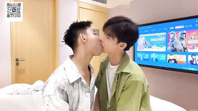 Twinky Asian Cam Boys Bareback Action: Explosive Cum Shots