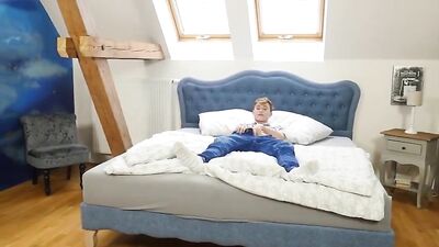 Handjobs and Blowjobs on the Sidelines: No Way Hes Straight 4