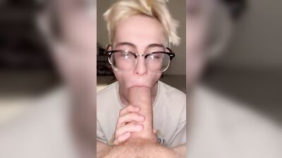 Amateur Teens Suck a Muscular Dick