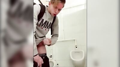 [School Toilet Handjob][0061] Quickie at the urinal