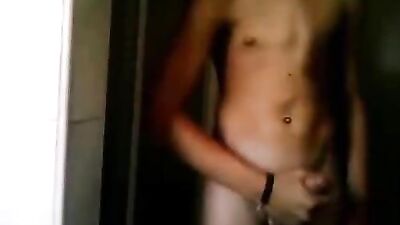 Young Smoothies Slick Shoot: A Twinks Cam Cumshot Caper