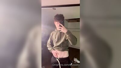 Handsome twink enjoys solo handjob and amateur cum shots on webcam