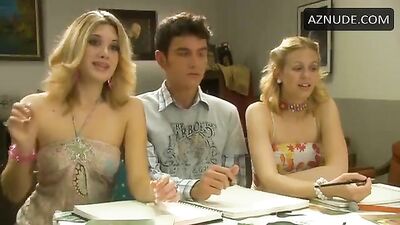 Hot Body, Hot Sex - Hunky Straight Boy Goes Down Under