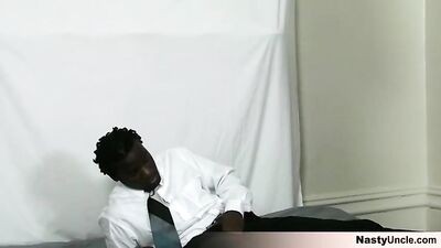 Straight stud takes matters into his own hand with a powerful solo jerk session