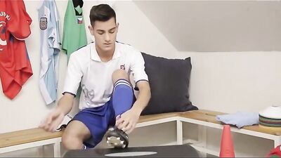 Gym Shower Three-Way Bareback Fun With Big Dick Blow Jobs, Rimming and Facials