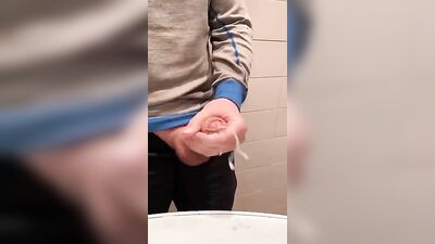 [Majestic] [Blowjob] This studs cum shots are divine!