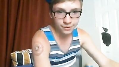Pump Play: Gay Twink Solo Webcam Cumshots and Amateur Handjobs