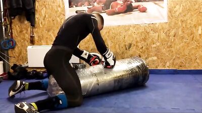 Twink Loves His Own Hand Job and Cum Shot Live on Cam!