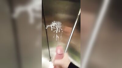 Handsome and Naked: A Twinks Cumshot Exhibitionism on the Internet