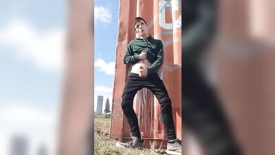 Handsome Young Twink Gives Intense Cumshot on His Own