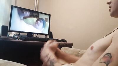 Twink Webcams: Hot Cumshots and Solo Fun!