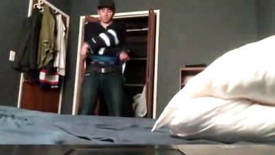 Straight cum shooter loves getting down and dirty in his fetish videos