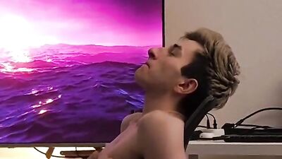 At Home With a Twink, Dnz Gets Down and Dirty on His Laptop