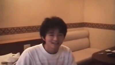 Japanese Amateurs in Hotel Room - Cum Shot and Hand Job